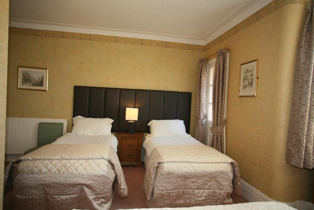 Guest house Barrington House