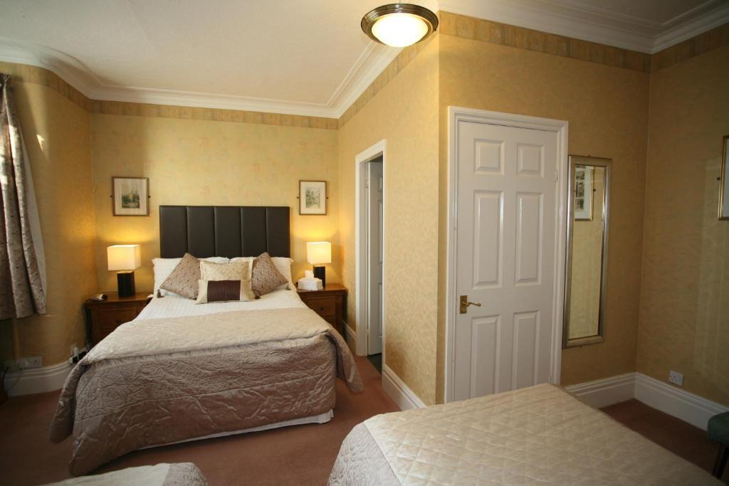 Guest house Barrington House